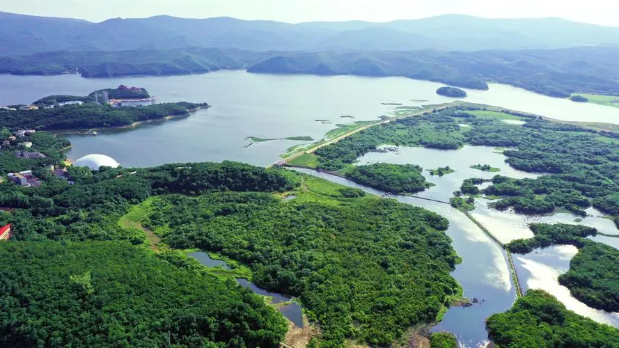 镜泊湖