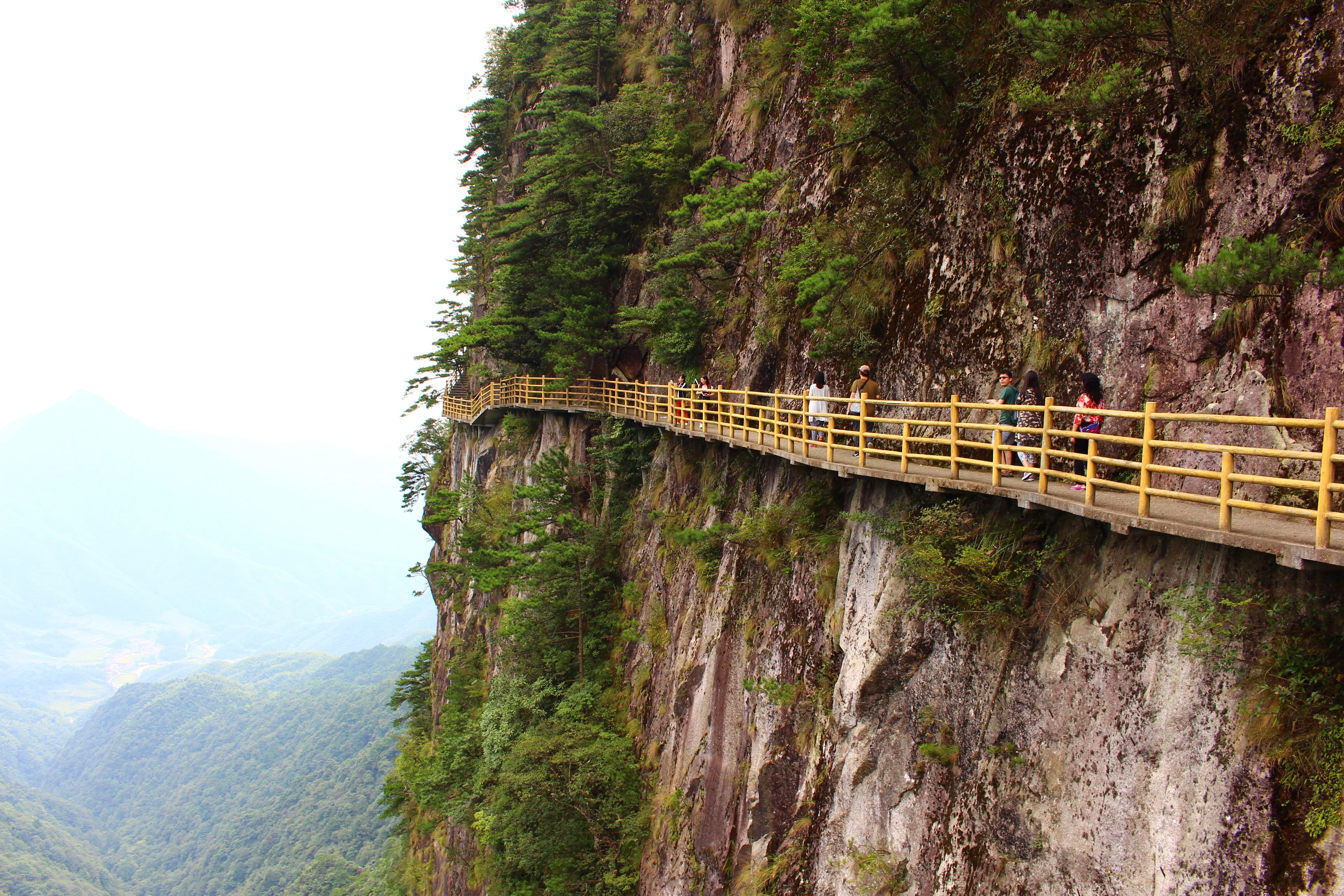 明月山
