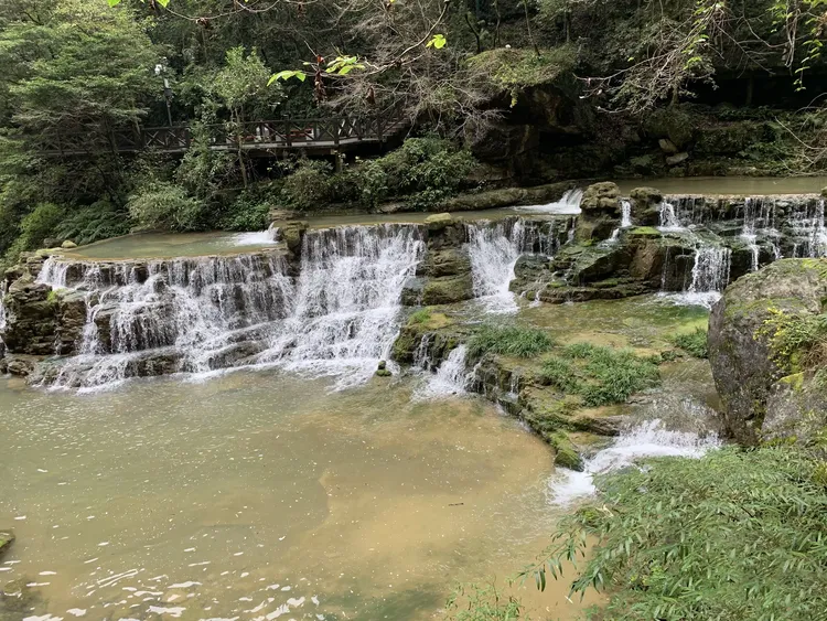 三峡大瀑布