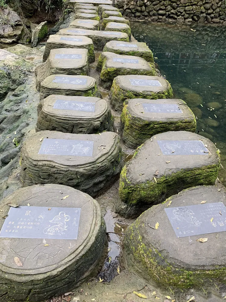 三峡大瀑布