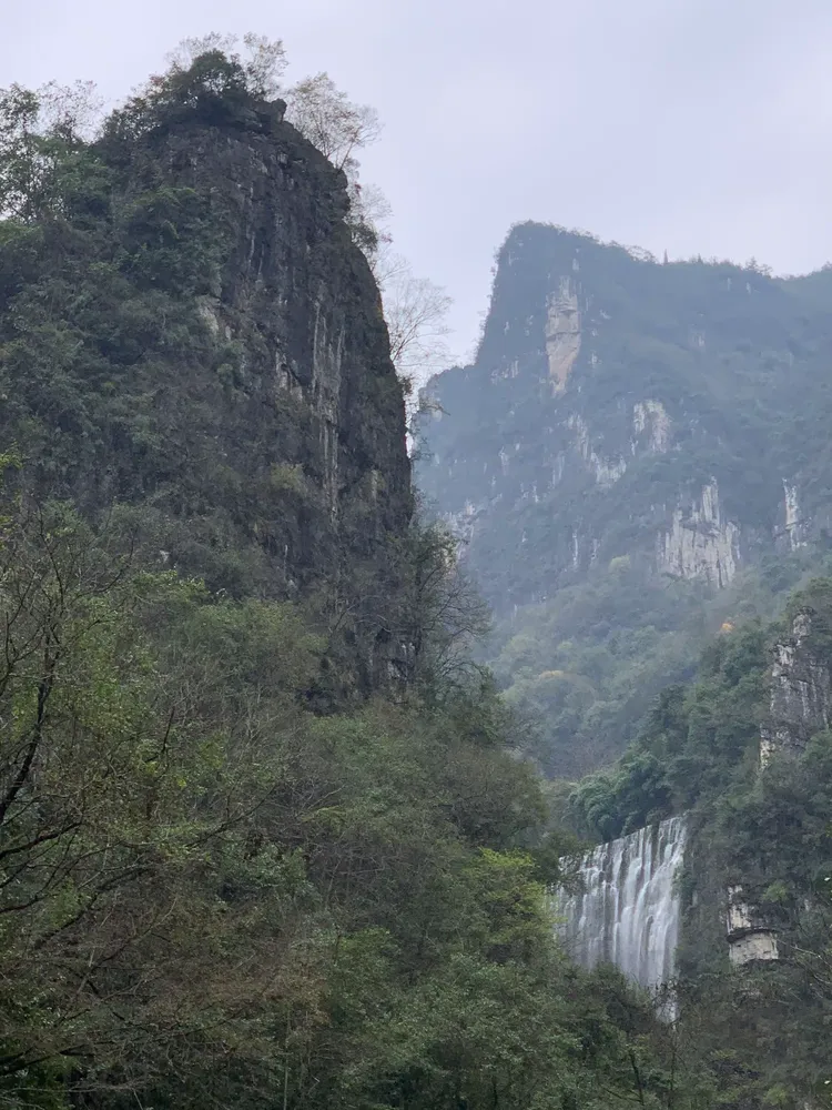三峡大瀑布