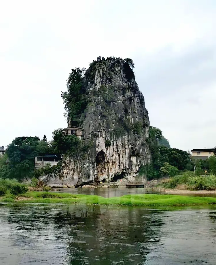 独秀峰-王城