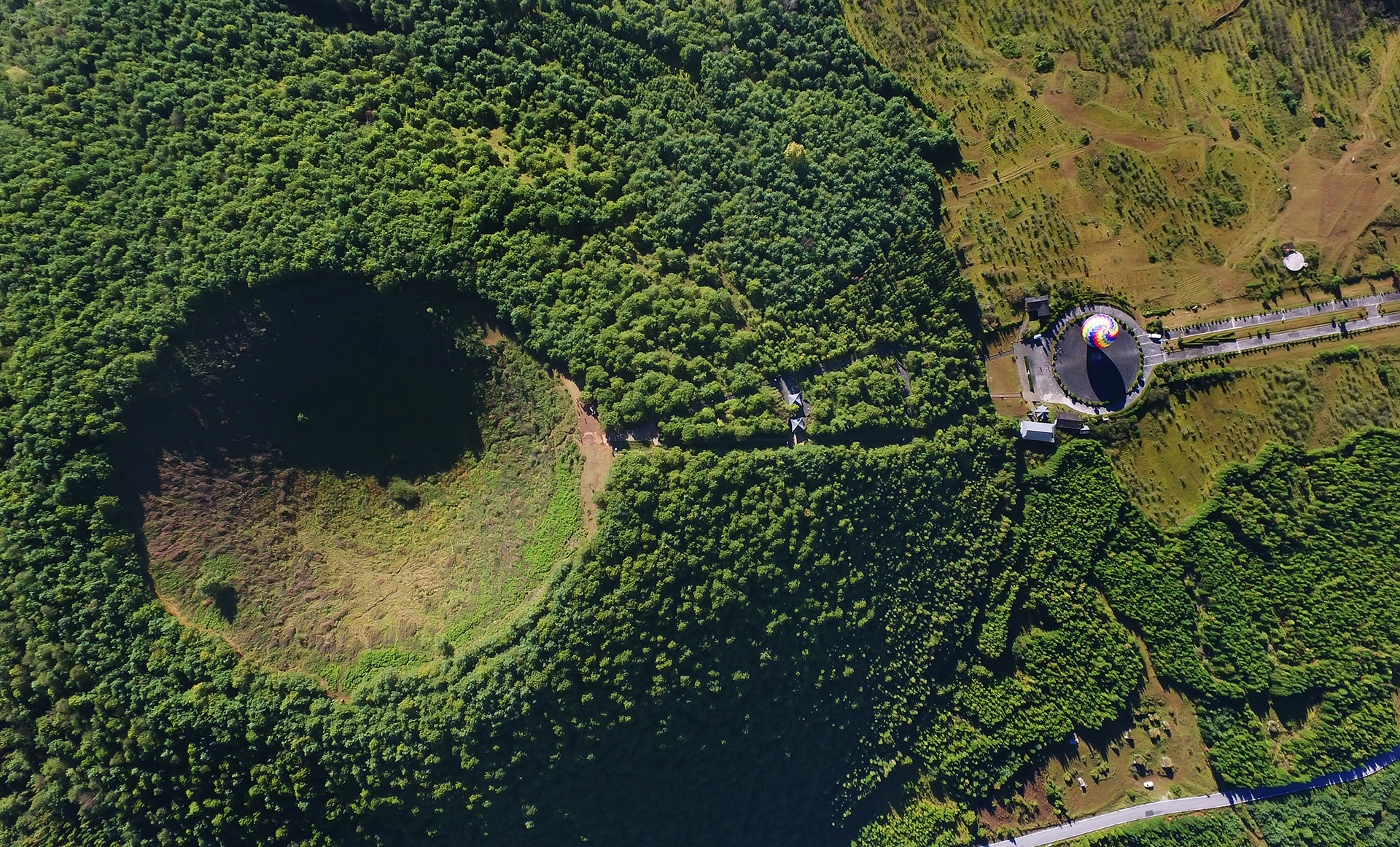 火山热海