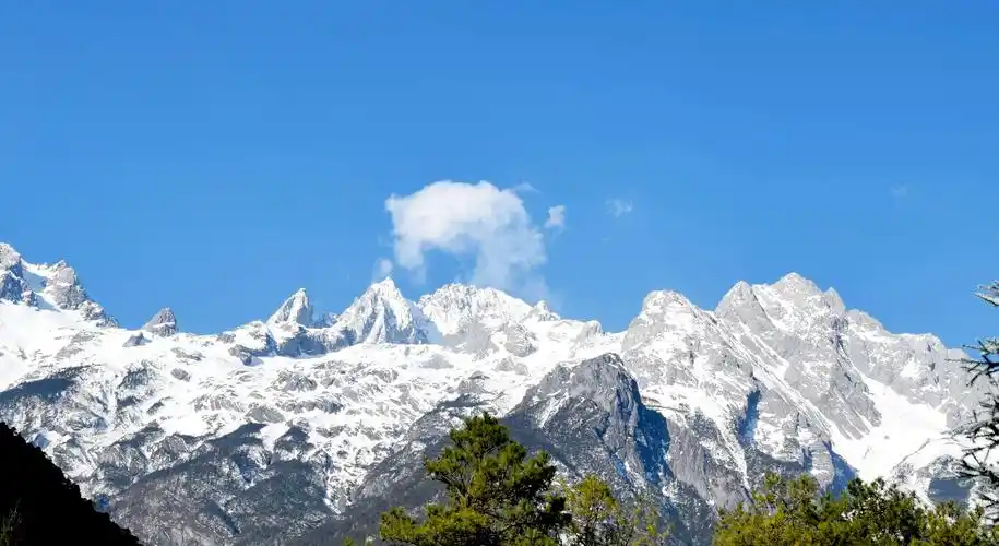 玉龙雪山