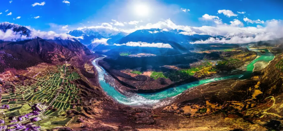 雅鲁藏布大峡谷