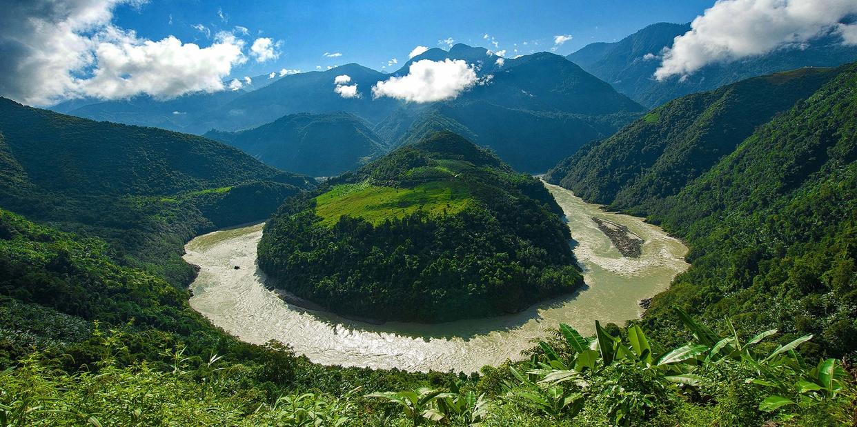 雅鲁藏布大峡谷
