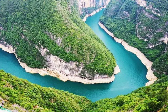 雅鲁藏布大峡谷