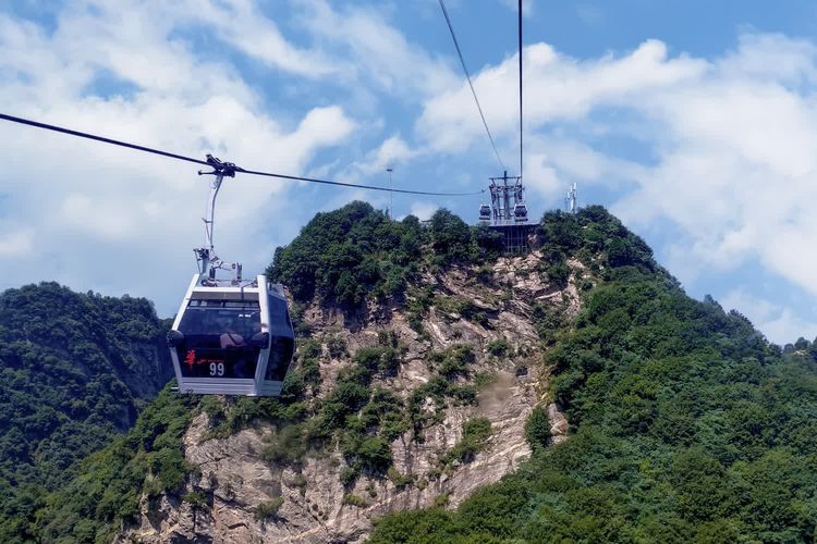 华山