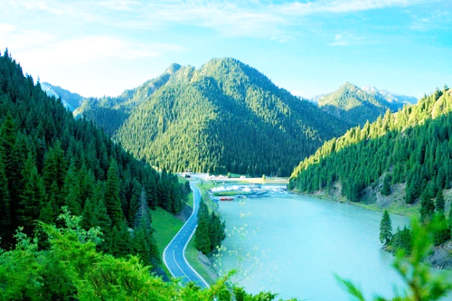 天山大峡谷