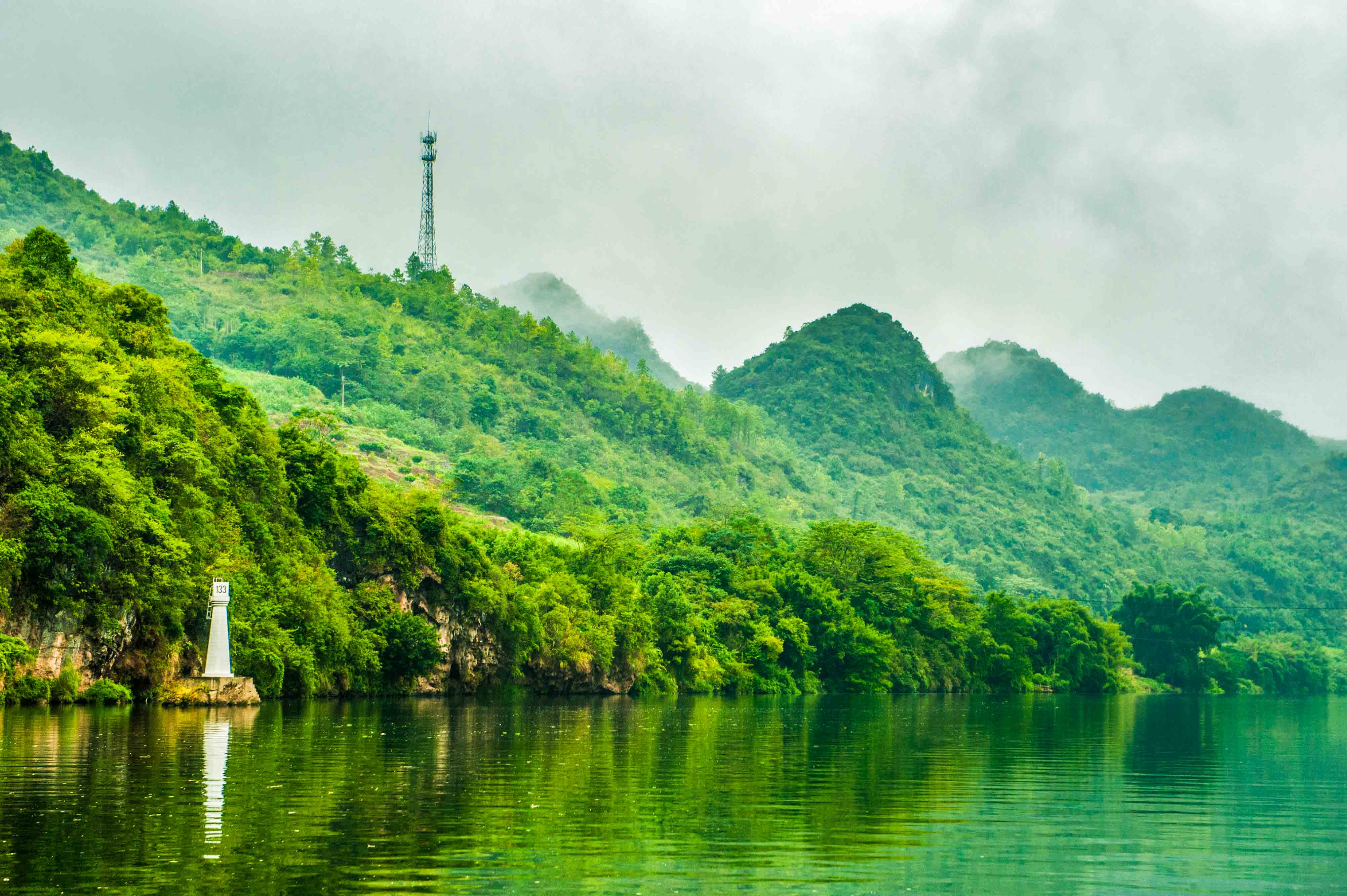 湟川三峡