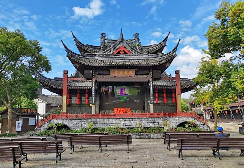 柯岩