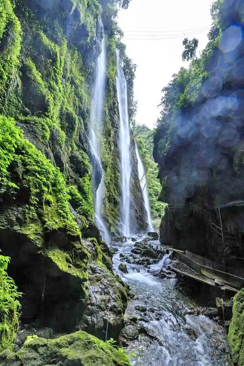 古龙山大峡谷