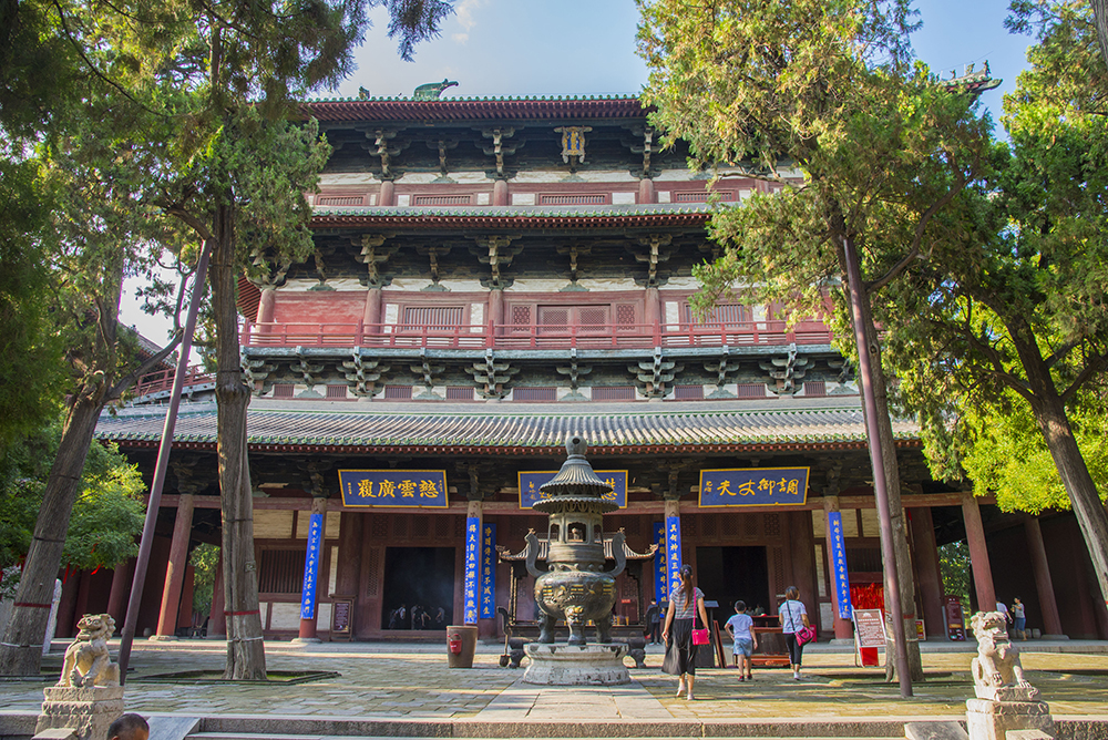 隆兴寺