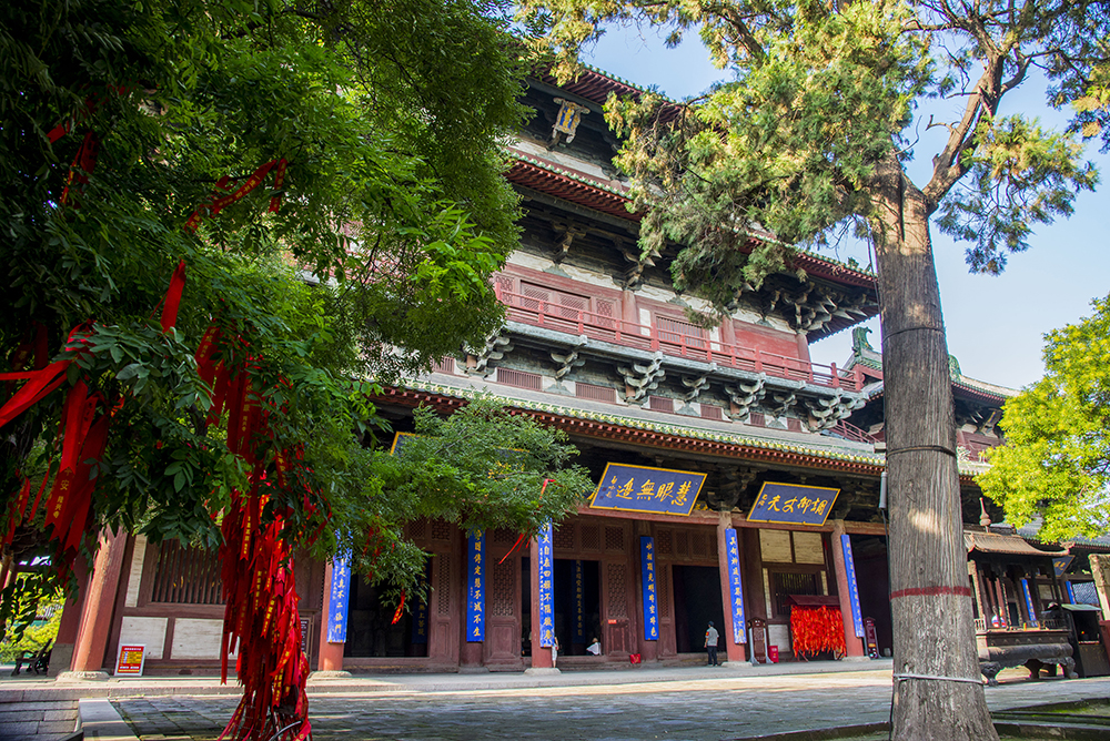 隆兴寺