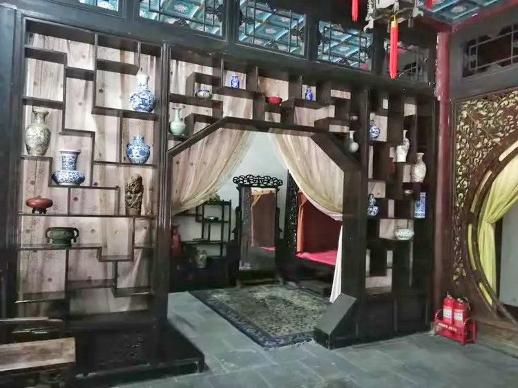 荣国府