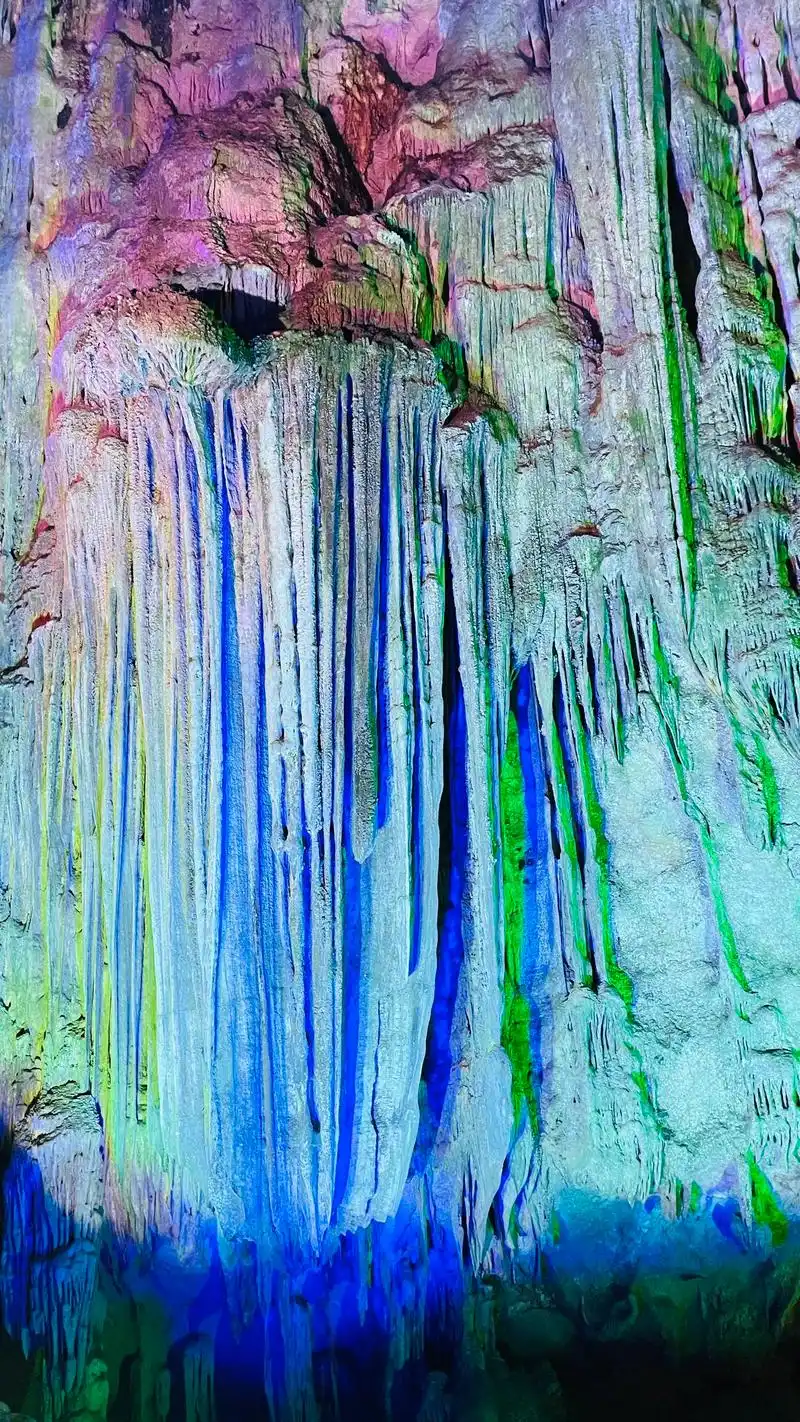 银子岩