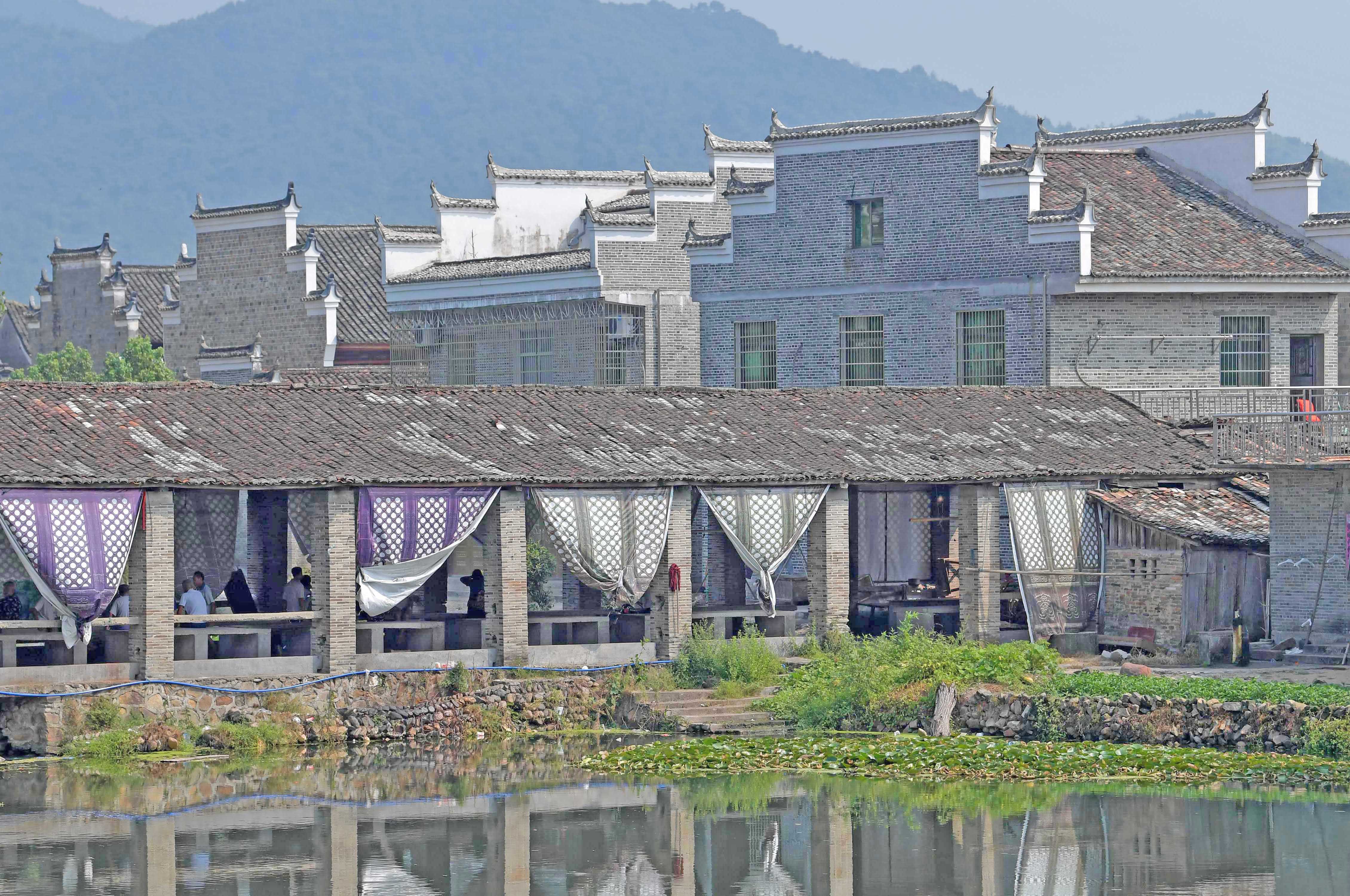 流坑古村