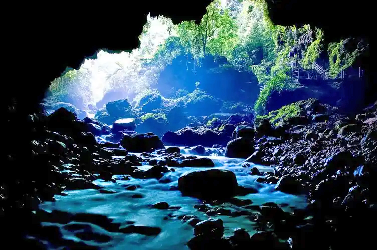 通灵大峡谷