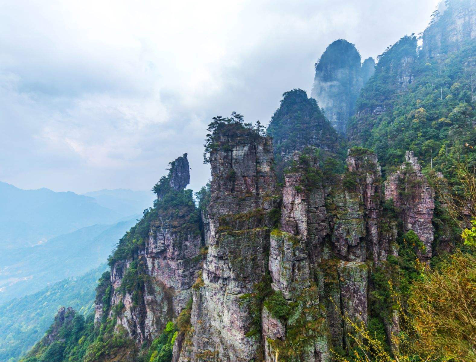莲花山