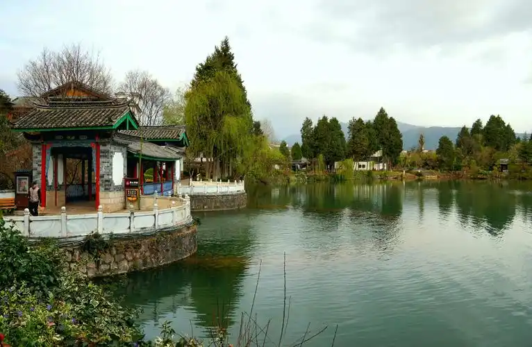 黑龙潭公园