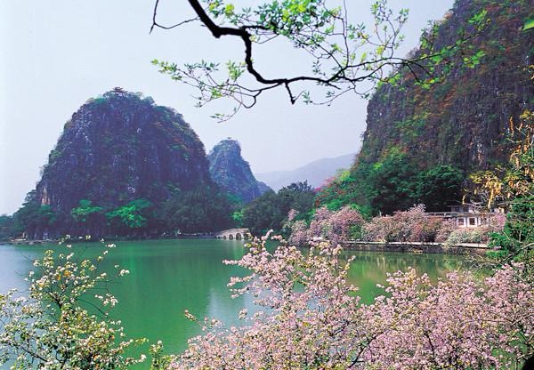 七星岩