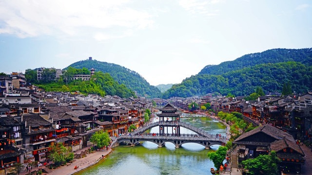 凤凰古城