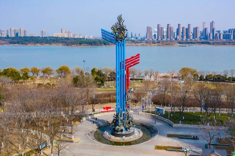 龙子湖