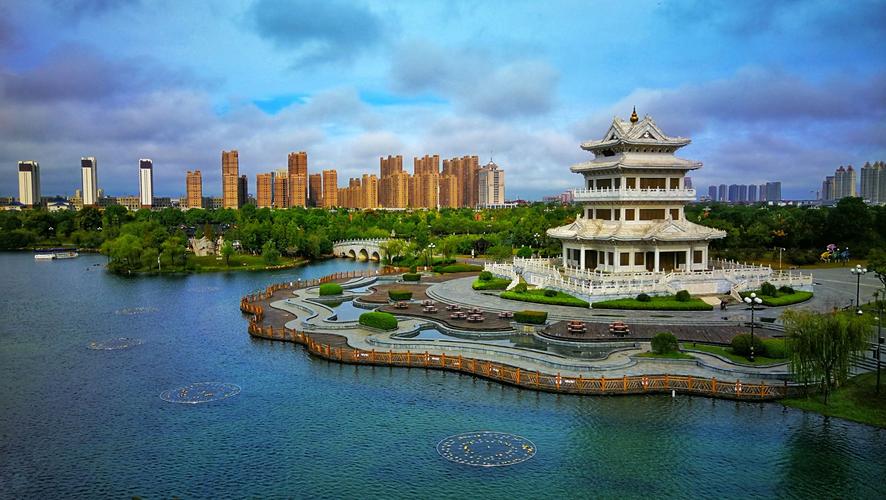抚州名人雕塑园