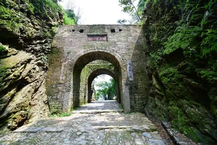 广东梅关古道