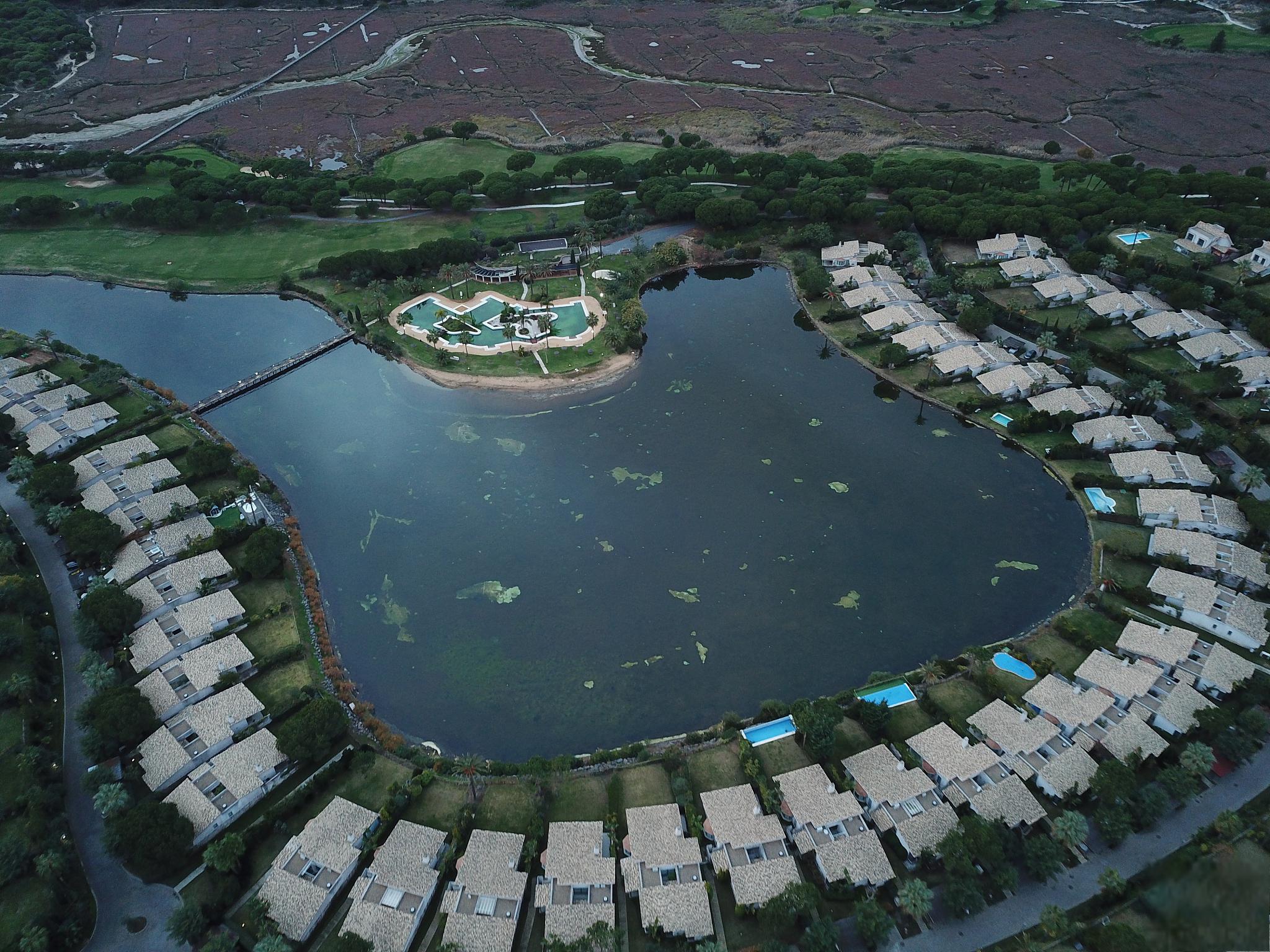 揽翠湖