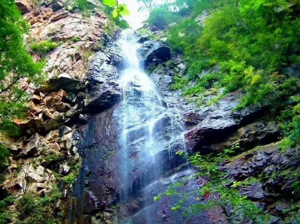 石膏山