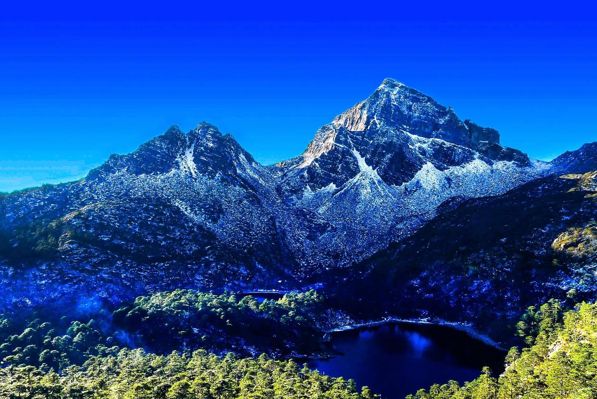 螺髻山