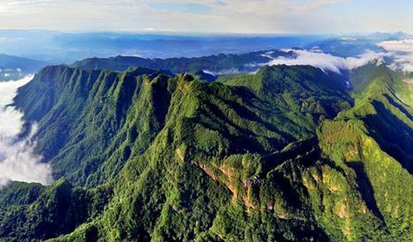 天曌山