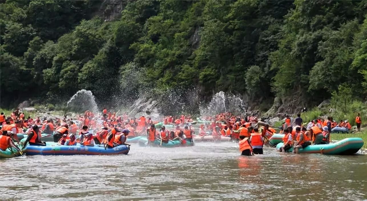 红河谷漂流