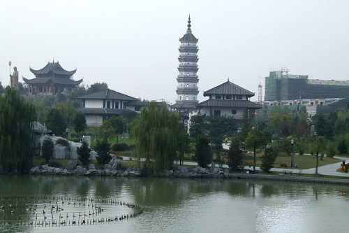 恩龙山庄
