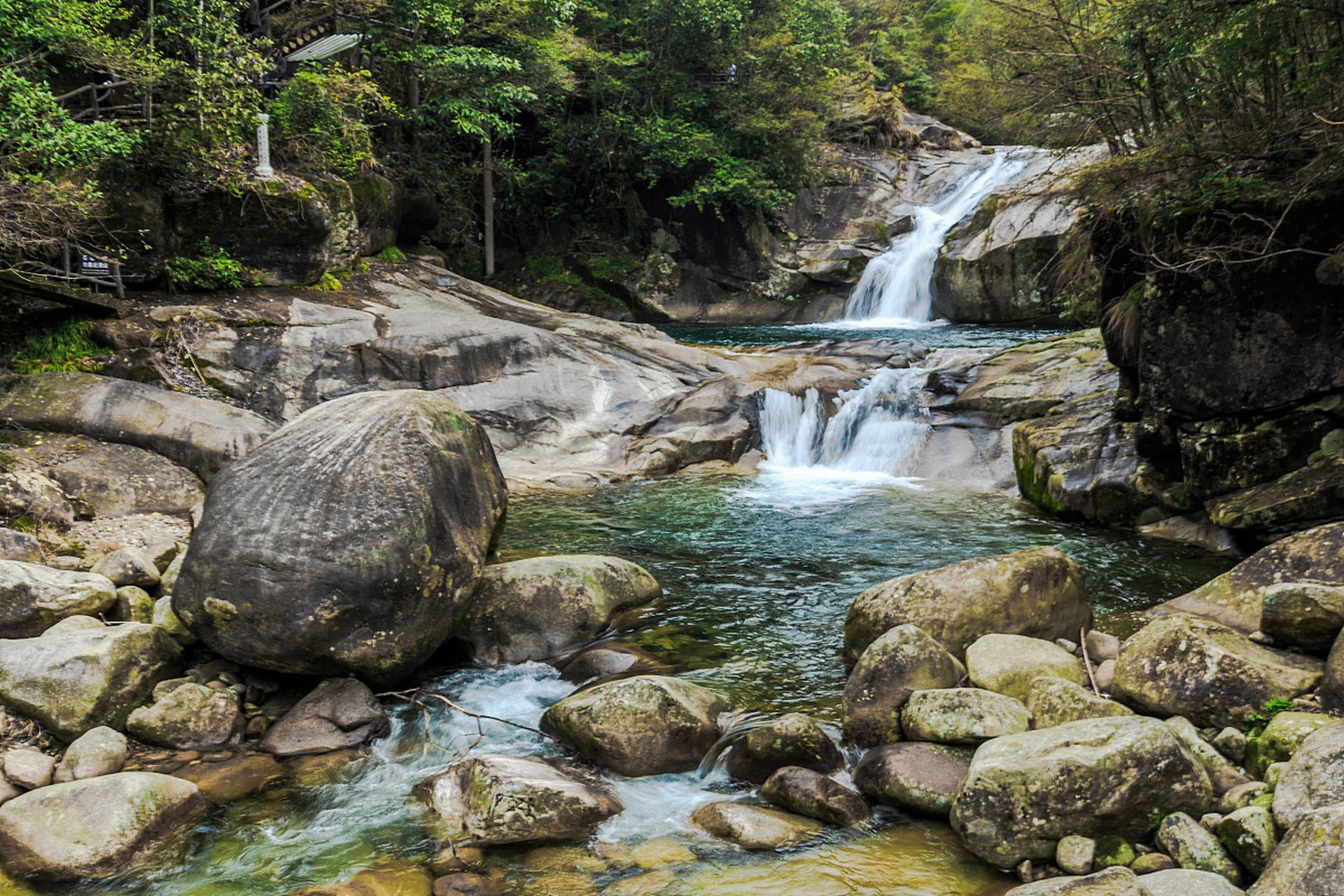 鄣山大峡谷