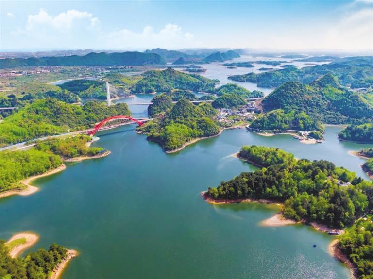 红枫湖