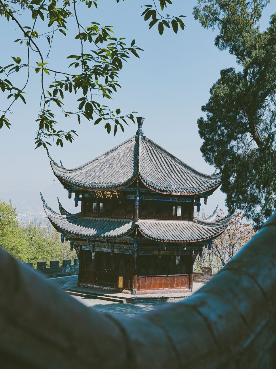 邛海泸山