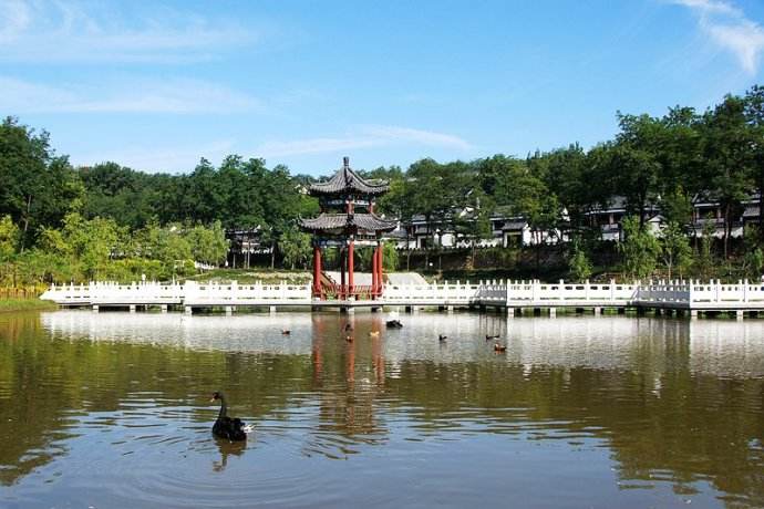 磐石月湖