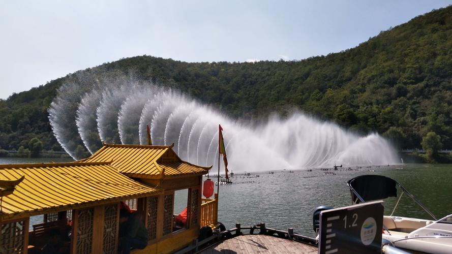 侍郎湖