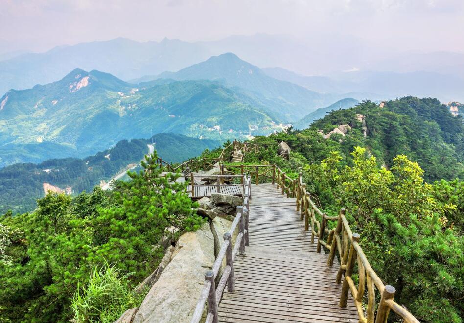 薄刀峰