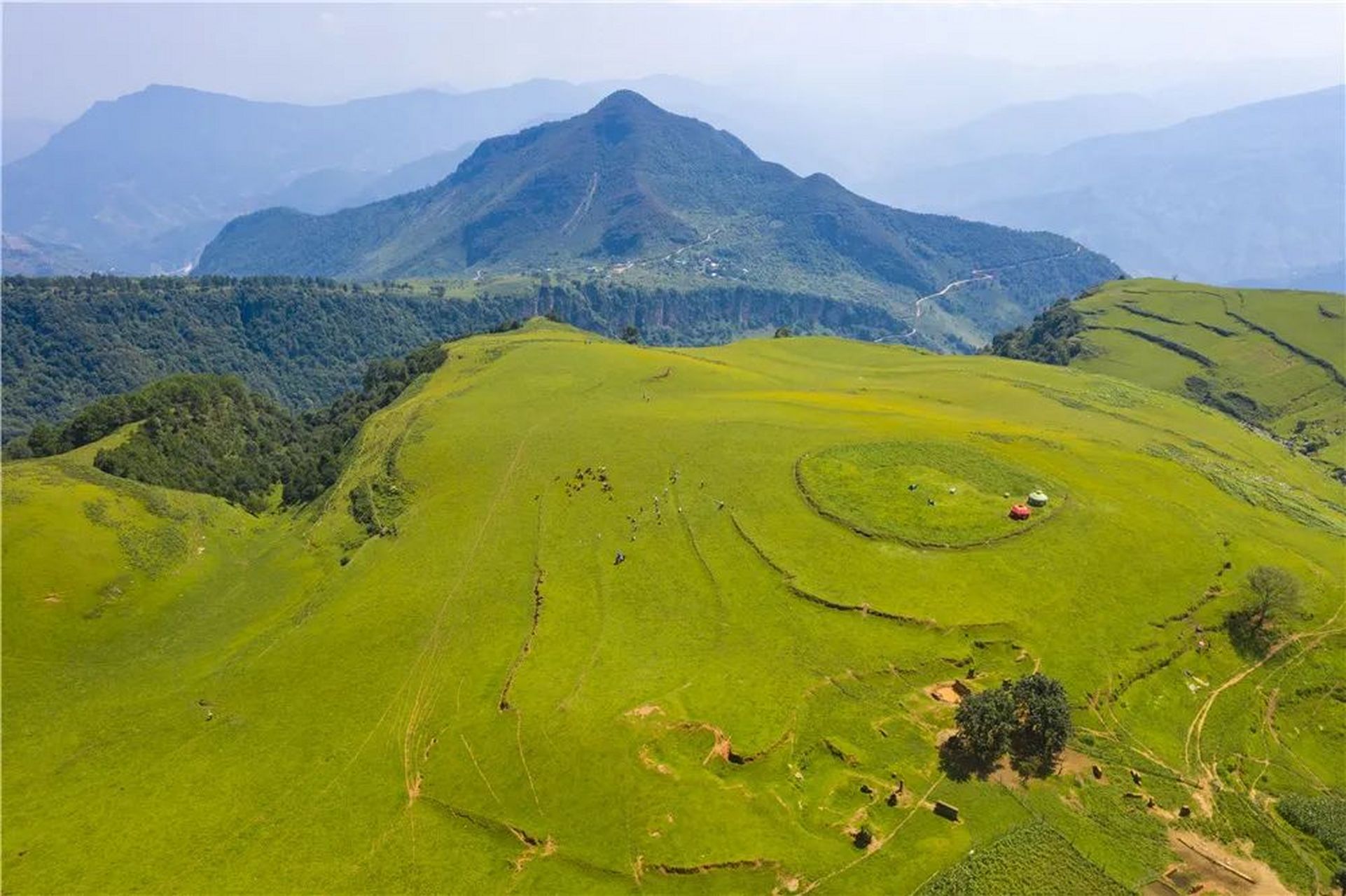 格萨拉生态旅游区