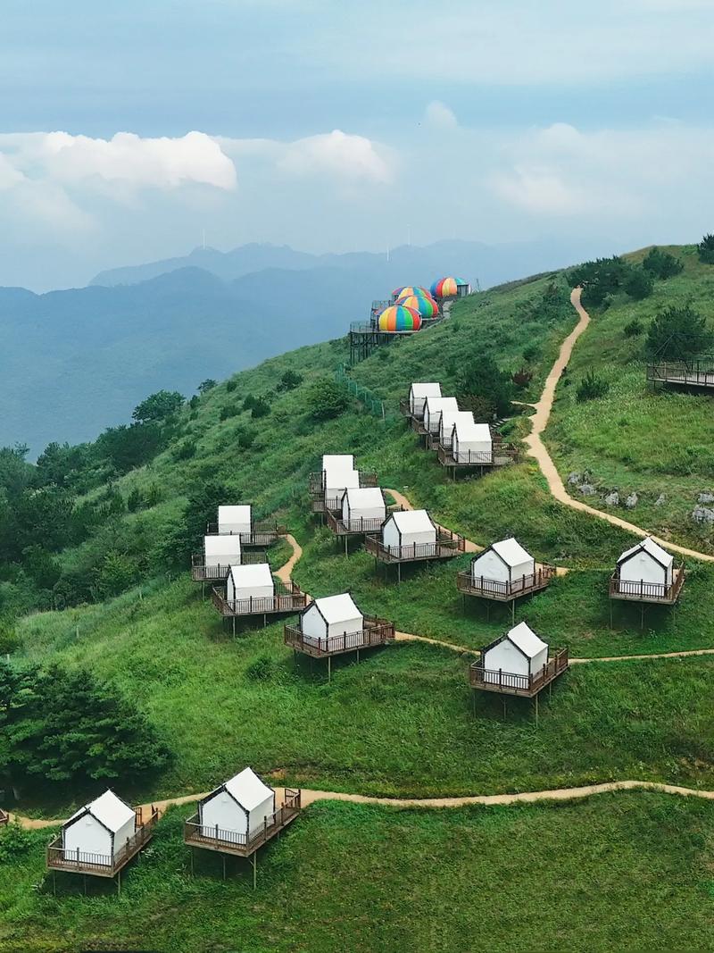 百里荒草原
