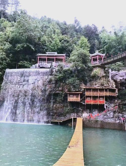 圣堂湖