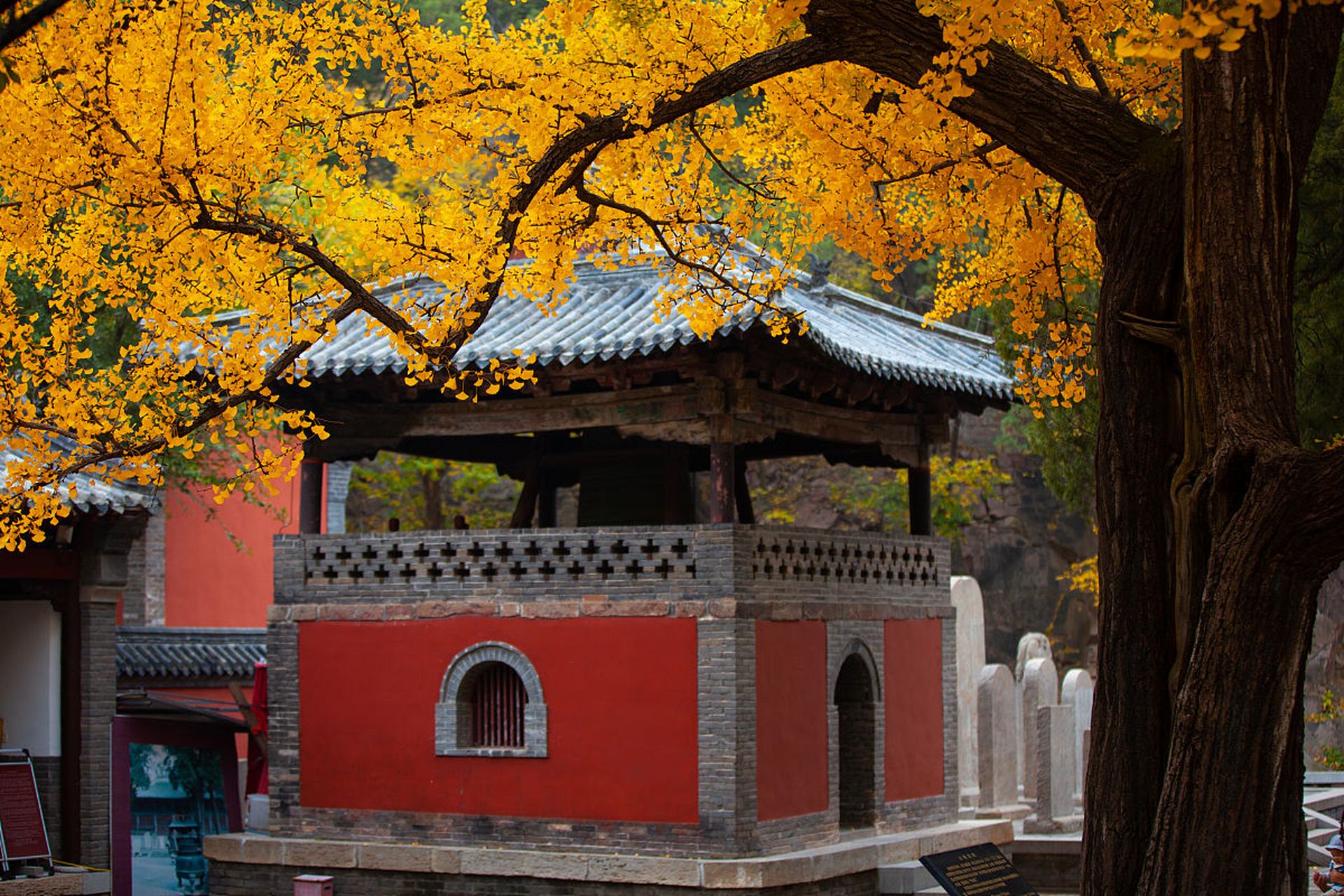 灵岩寺