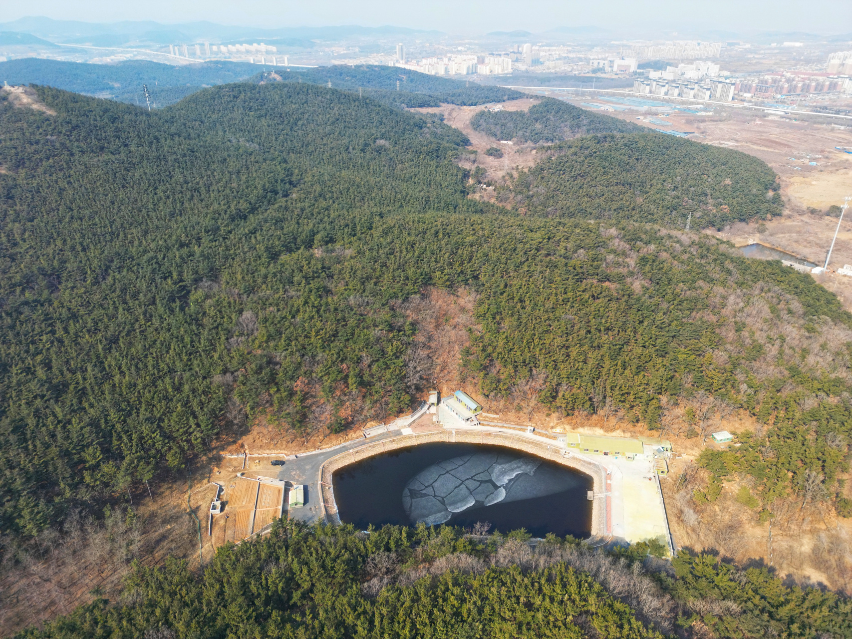 东鸡冠山